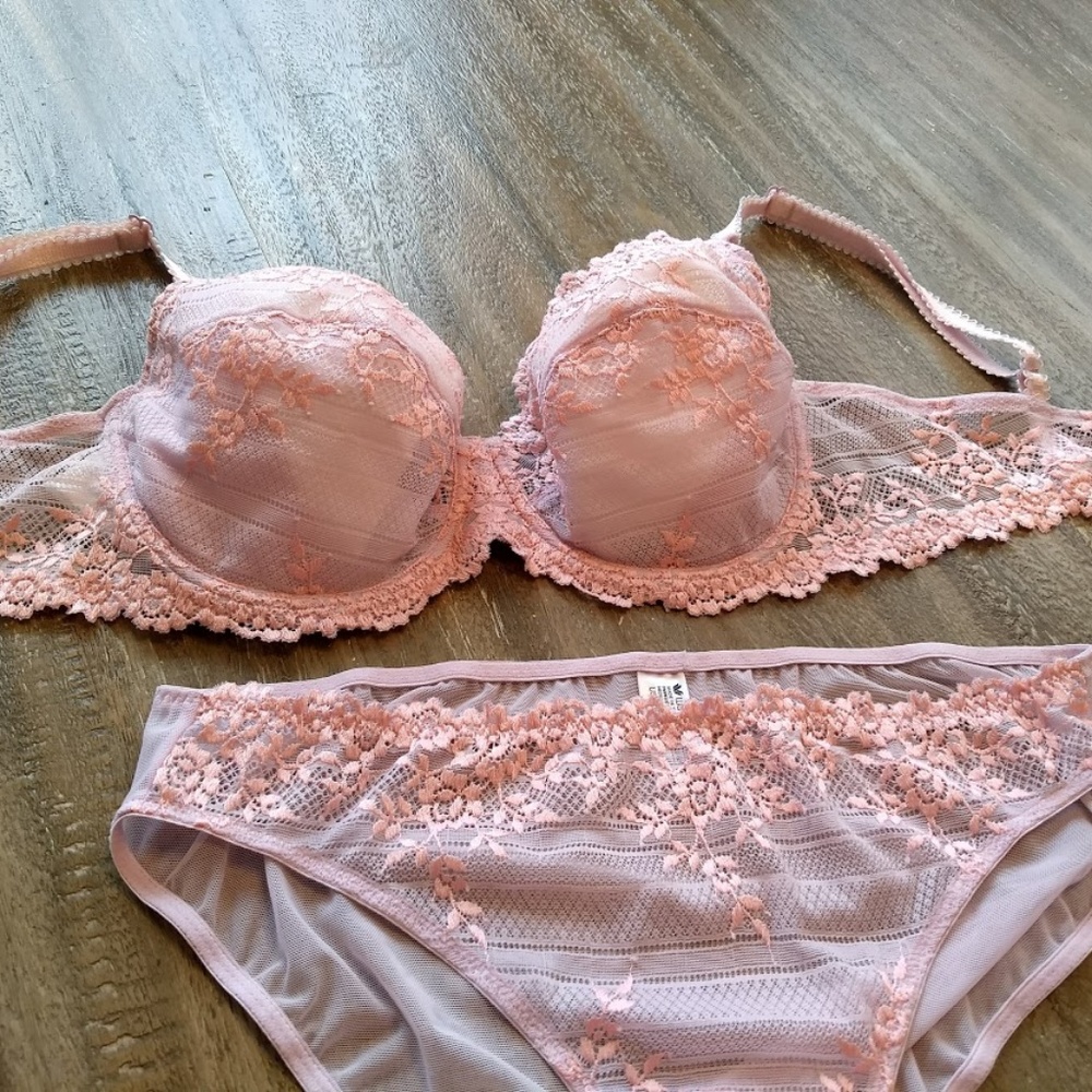 Wacoal Lace Panty and Bra Set